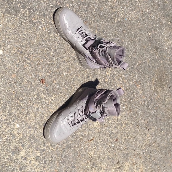 Nike Other - Nike SF Dust Gray